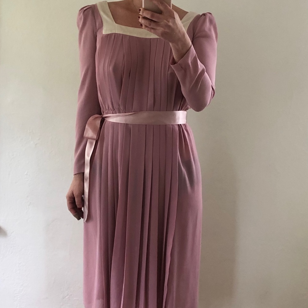 Absolutely Stunning Tea Dress! Vintage!